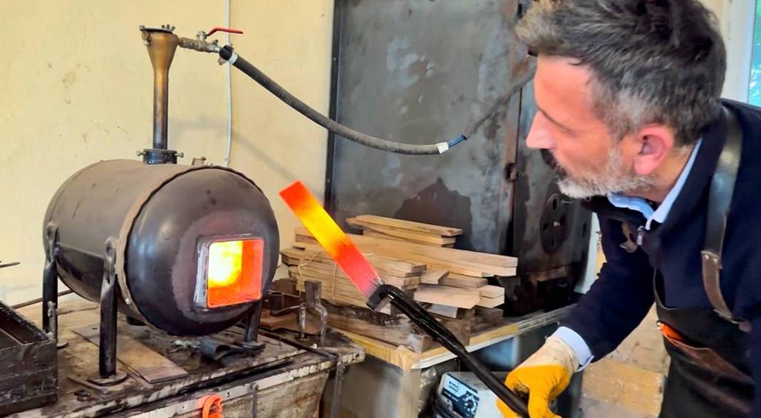 Köydeki ahırında üretmeye başladı: Tüm dünyaya satacak! Atatürk'e verilen hediyeden esinlenerek kendi işini kurdu 4